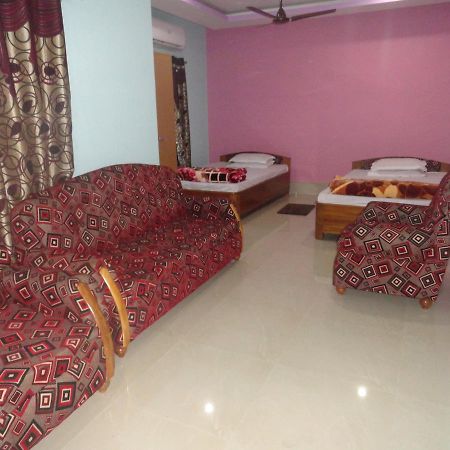 Hotel Kaustav Tezpur Zewnętrze zdjęcie
