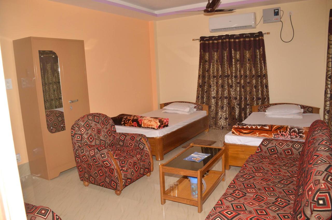 Hotel Kaustav Tezpur Zewnętrze zdjęcie