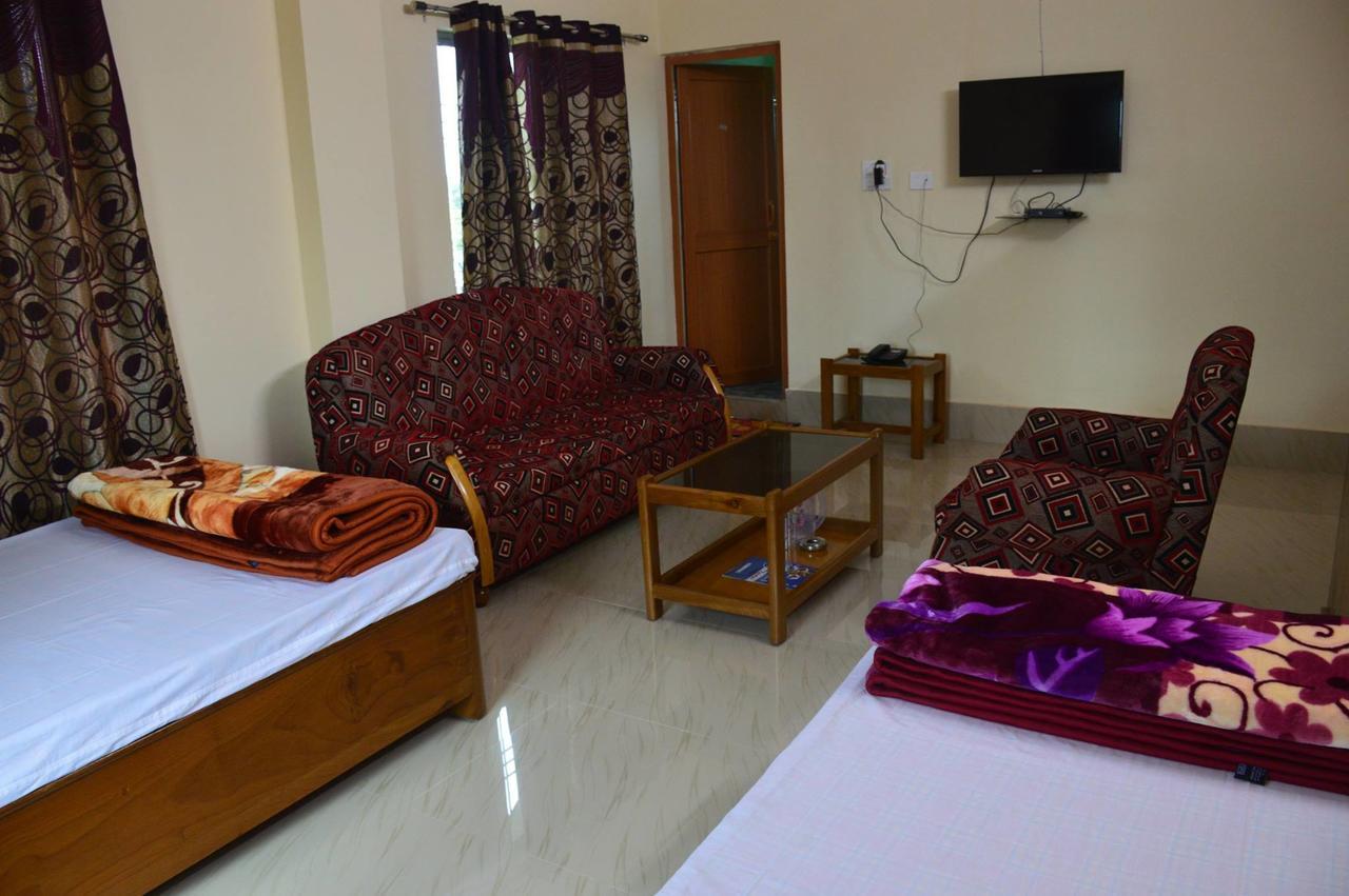 Hotel Kaustav Tezpur Zewnętrze zdjęcie