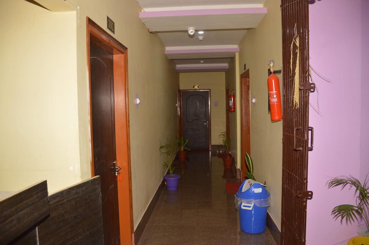 Hotel Kaustav Tezpur Zewnętrze zdjęcie