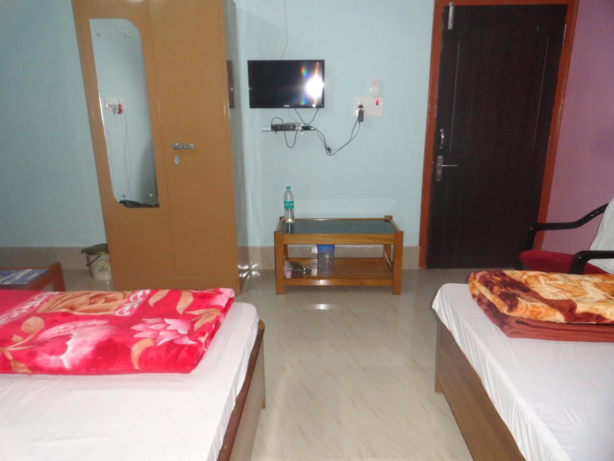 Hotel Kaustav Tezpur Zewnętrze zdjęcie