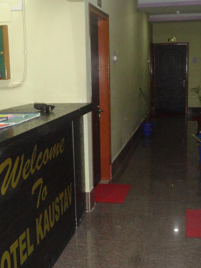 Hotel Kaustav Tezpur Zewnętrze zdjęcie